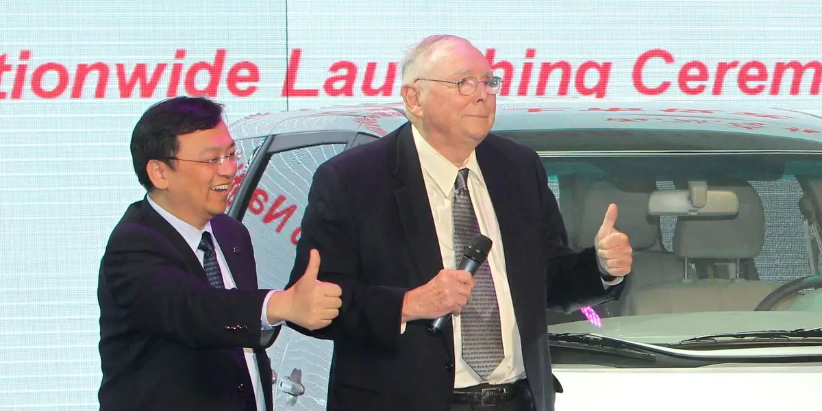 Wang Chuanfu และ Charlie Munger